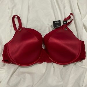 NWOT- Torrid - 38DD & 38DDD Red Bra with lace.